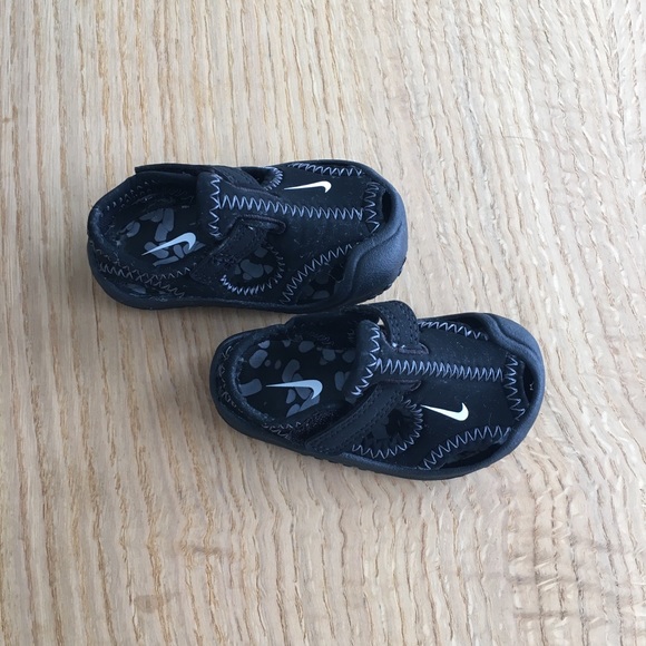 baby nike sandals size 2